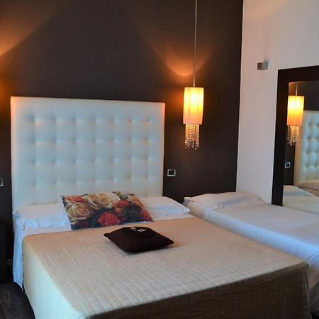 Cazzago  Hotel In - Lounge Room מראה חיצוני תמונה