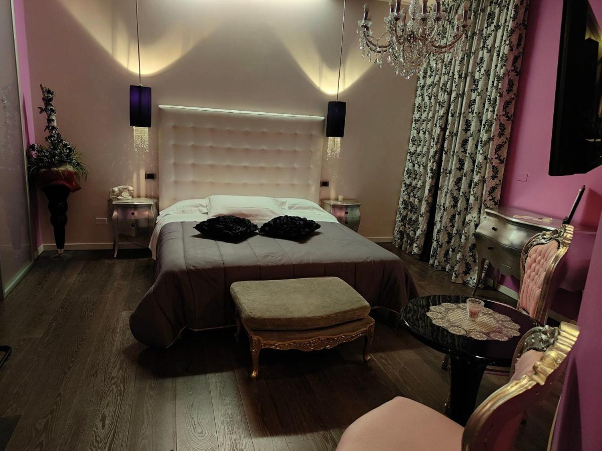 Cazzago  Hotel In - Lounge Room מראה חיצוני תמונה