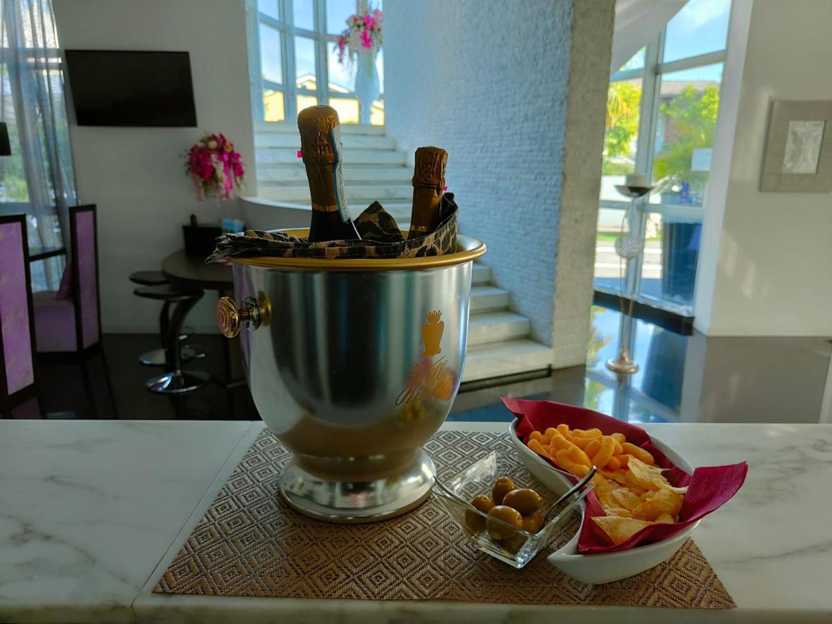 Cazzago  Hotel In - Lounge Room מראה חיצוני תמונה