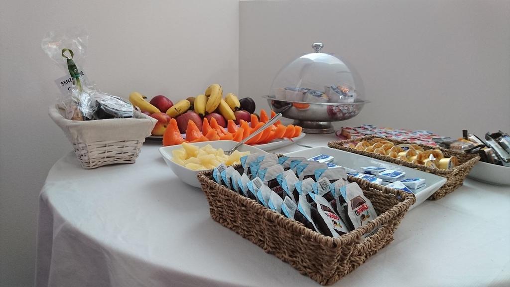 Cazzago  Hotel In - Lounge Room מראה חיצוני תמונה