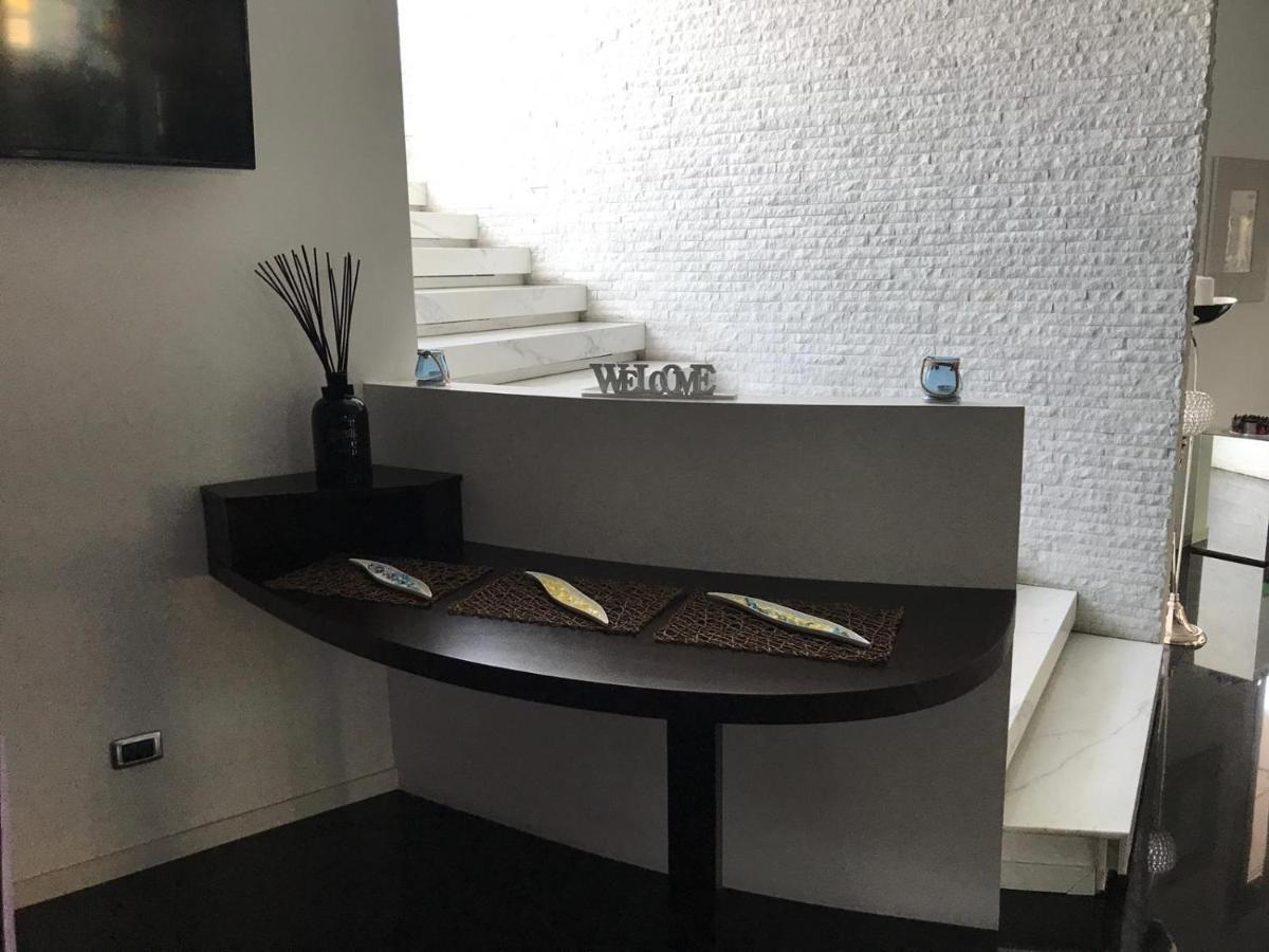 Cazzago  Hotel In - Lounge Room מראה חיצוני תמונה